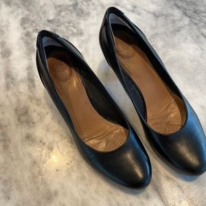Clarks Pumps
